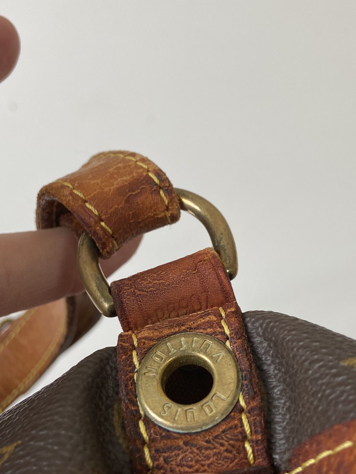 Louis Vuitton Louis Vuitton Monogram Canvas Leather Shoulder Bag Size ONE SIZE - 12 Thumbnail