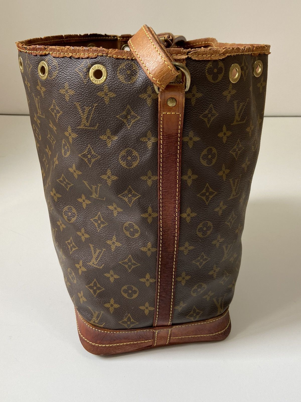 Louis Vuitton Louis Vuitton Monogram Canvas Leather Shoulder Bag Size ONE SIZE - 6 Thumbnail