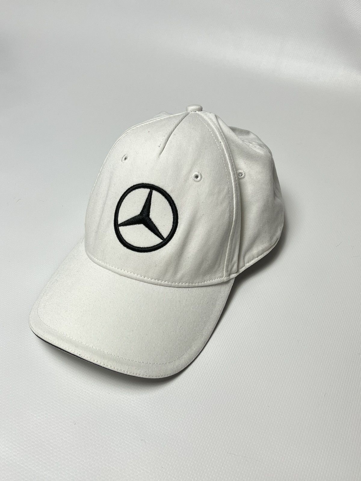 Formula 1 × Mercedes-Benz × Vintage Vintage Mersedes-Benz Amg Grand prix petronas f1 formula Size ONE SIZE - 8 Thumbnail