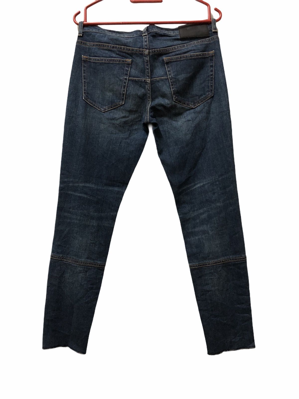 Undercover × Uniqlo UNDERCOVER X UNIQLO JEANS Size US 29 - 15 Thumbnail