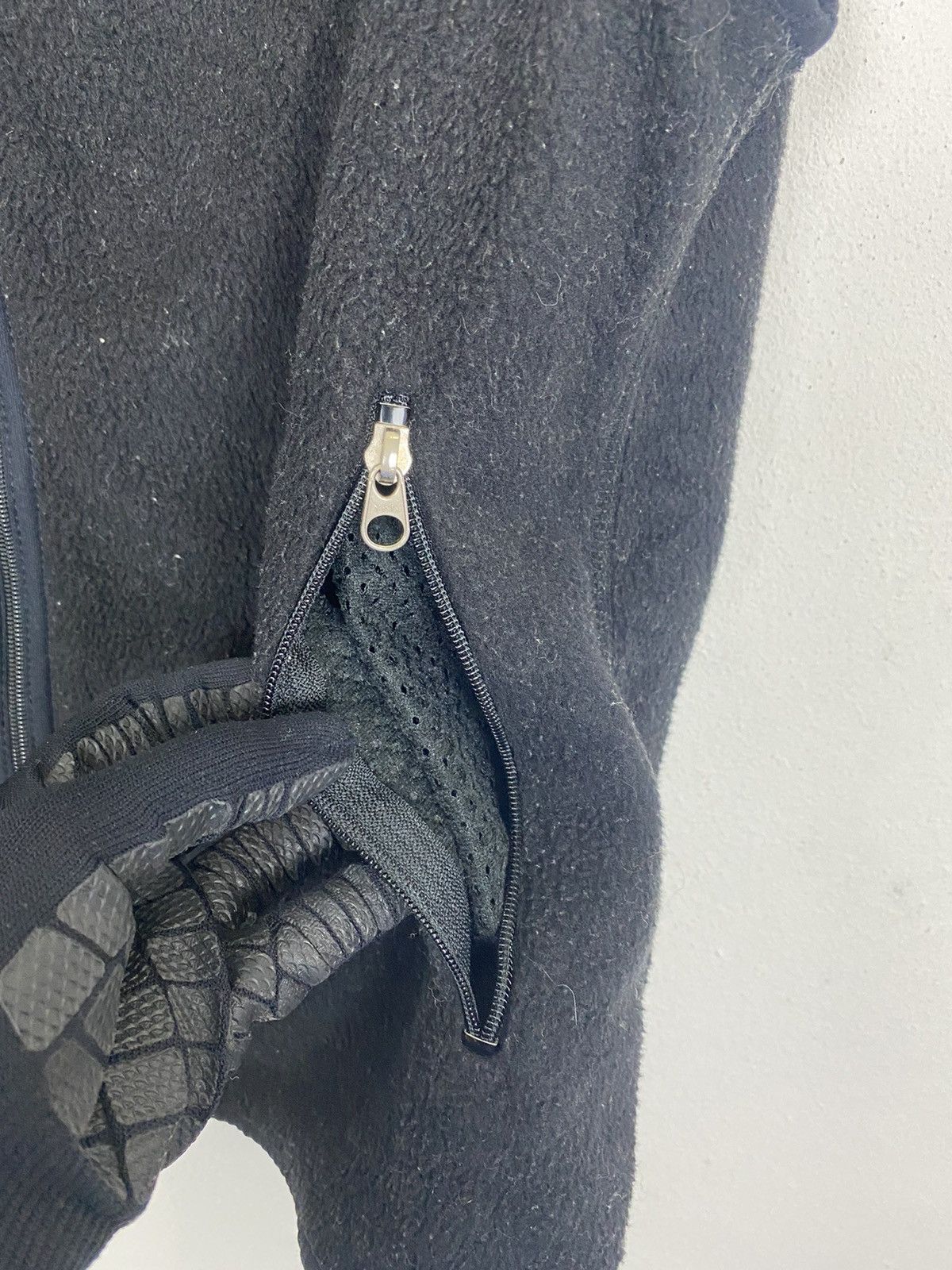 Patagonia VINTAGE PATAGONIA SYNCHILLA FLEECE VEST Size US L / EU 52-54 / 3 - 8 Thumbnail
