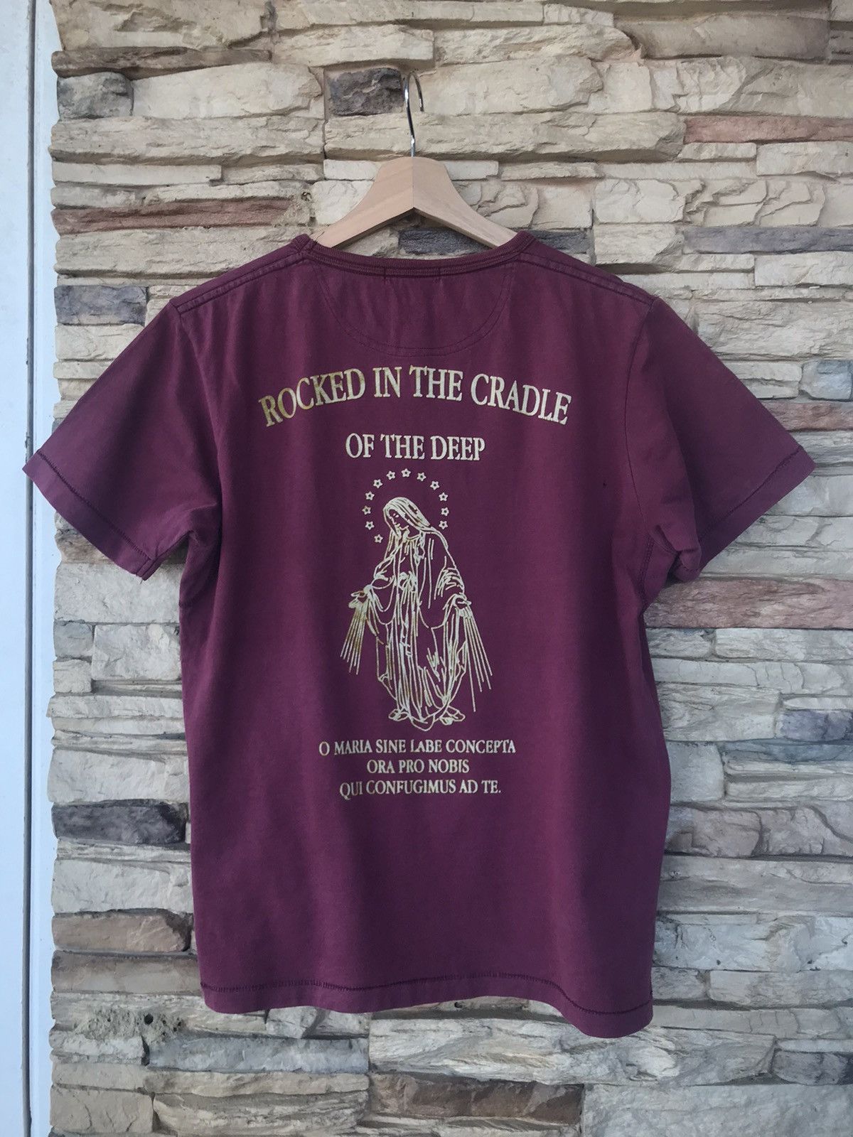 Band Tees Rocked in the Cradle of the Deep O Maria Tee metallica Size US M / EU 48-50 / 2 - 1 Thumbnail