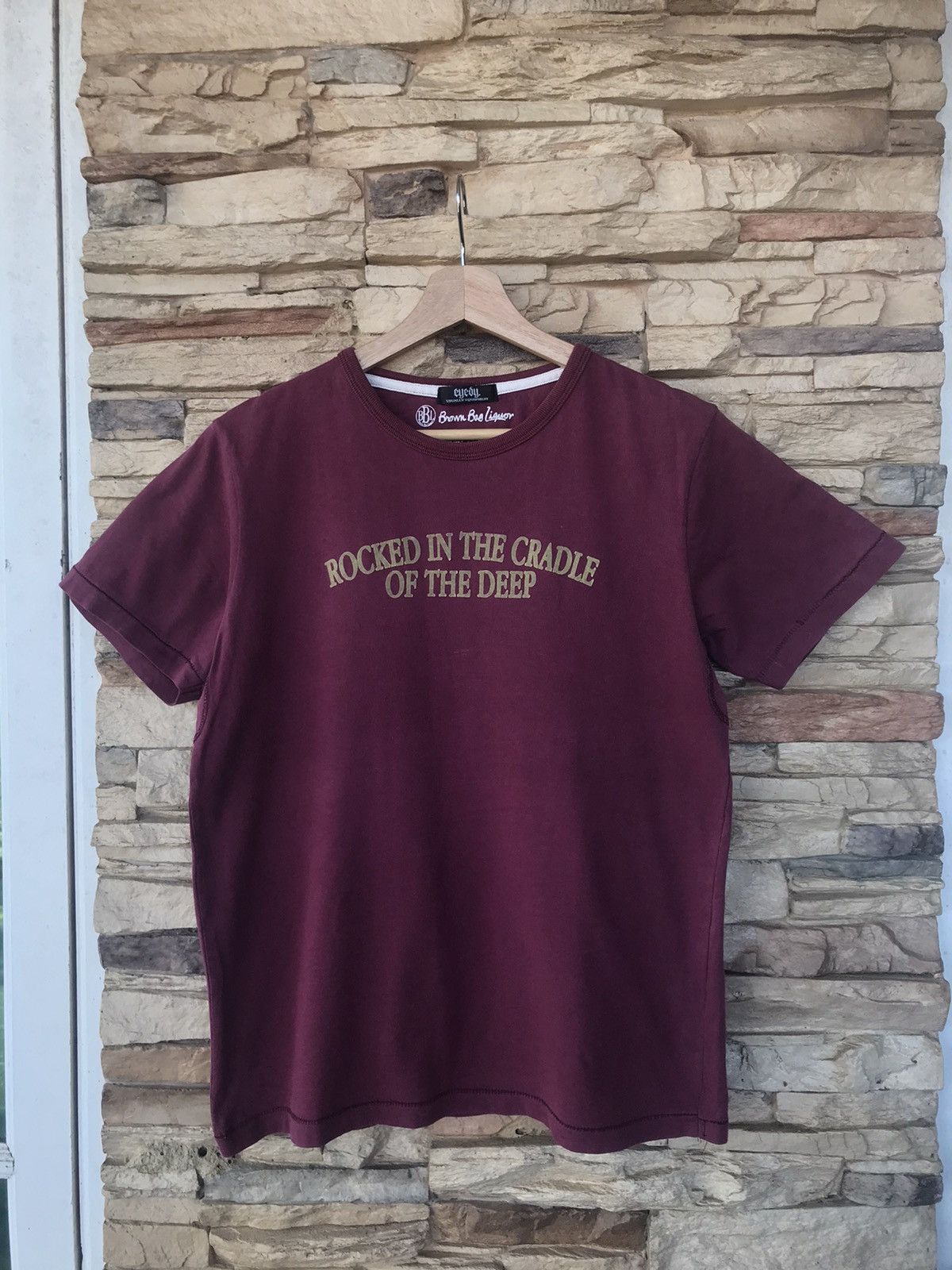 Band Tees Rocked in the Cradle of the Deep O Maria Tee metallica Size US M / EU 48-50 / 2 - 2 Thumbnail