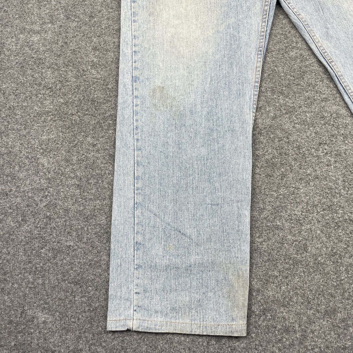 Levi's × Vintage Vintage Levi's 554 Blue Light Wash - wc 272 Size US 37 - 6 Thumbnail