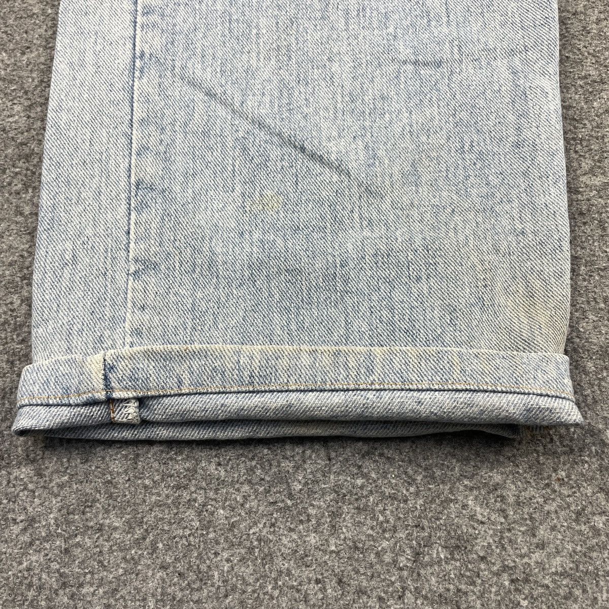 Levi's × Vintage Vintage Levi's 554 Blue Light Wash - wc 272 Size US 37 - 8 Thumbnail