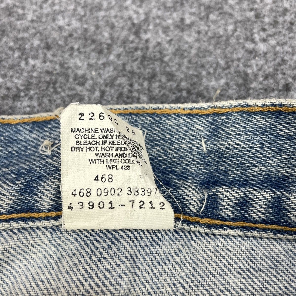 Levi's × Vintage Vintage Levi's 901 Blue Light Wash - wc 276 Size US 34 / EU 50 - 12 Thumbnail