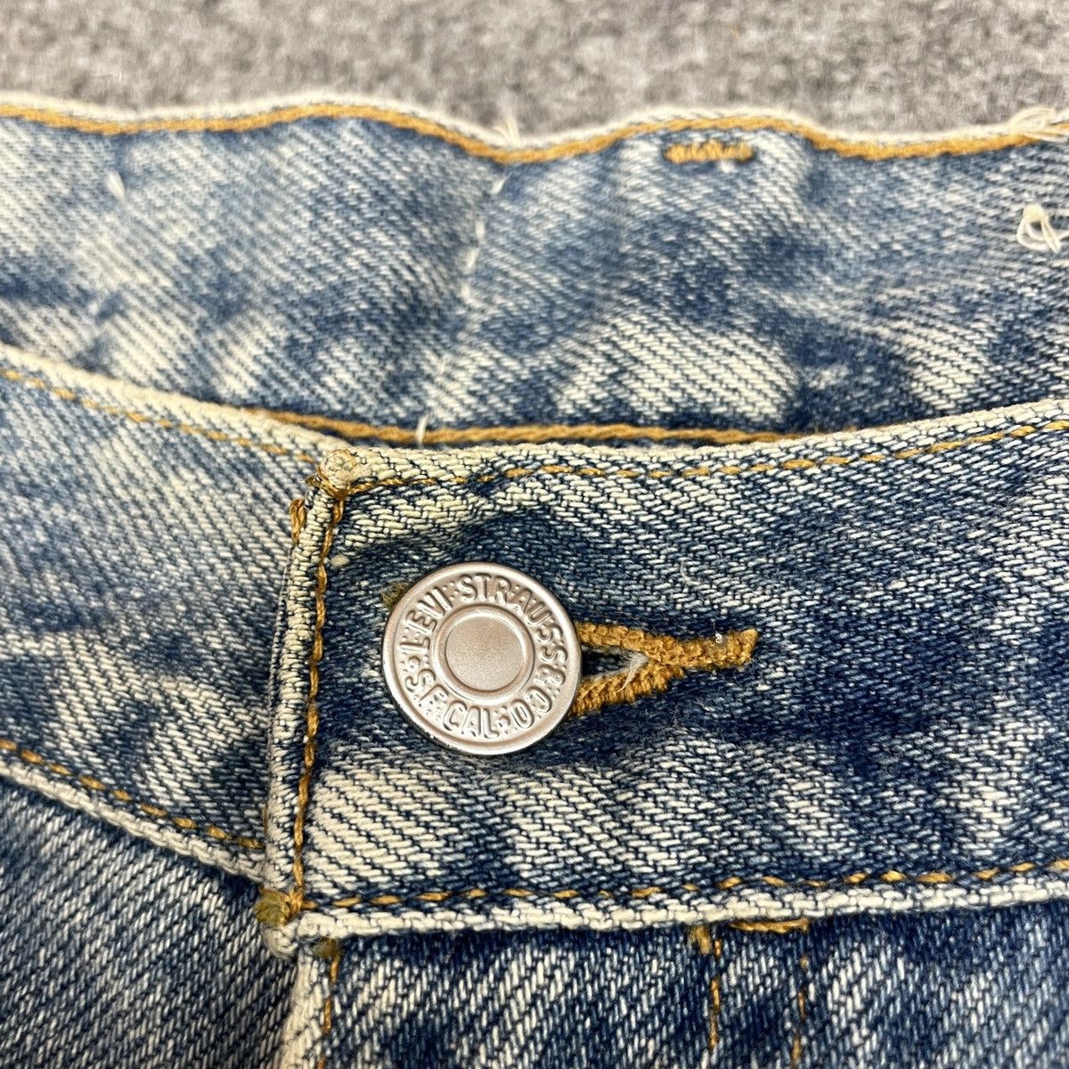 Levi's × Vintage Vintage Levi's 901 Blue Light Wash - wc 276 Size US 34 / EU 50 - 9 Thumbnail