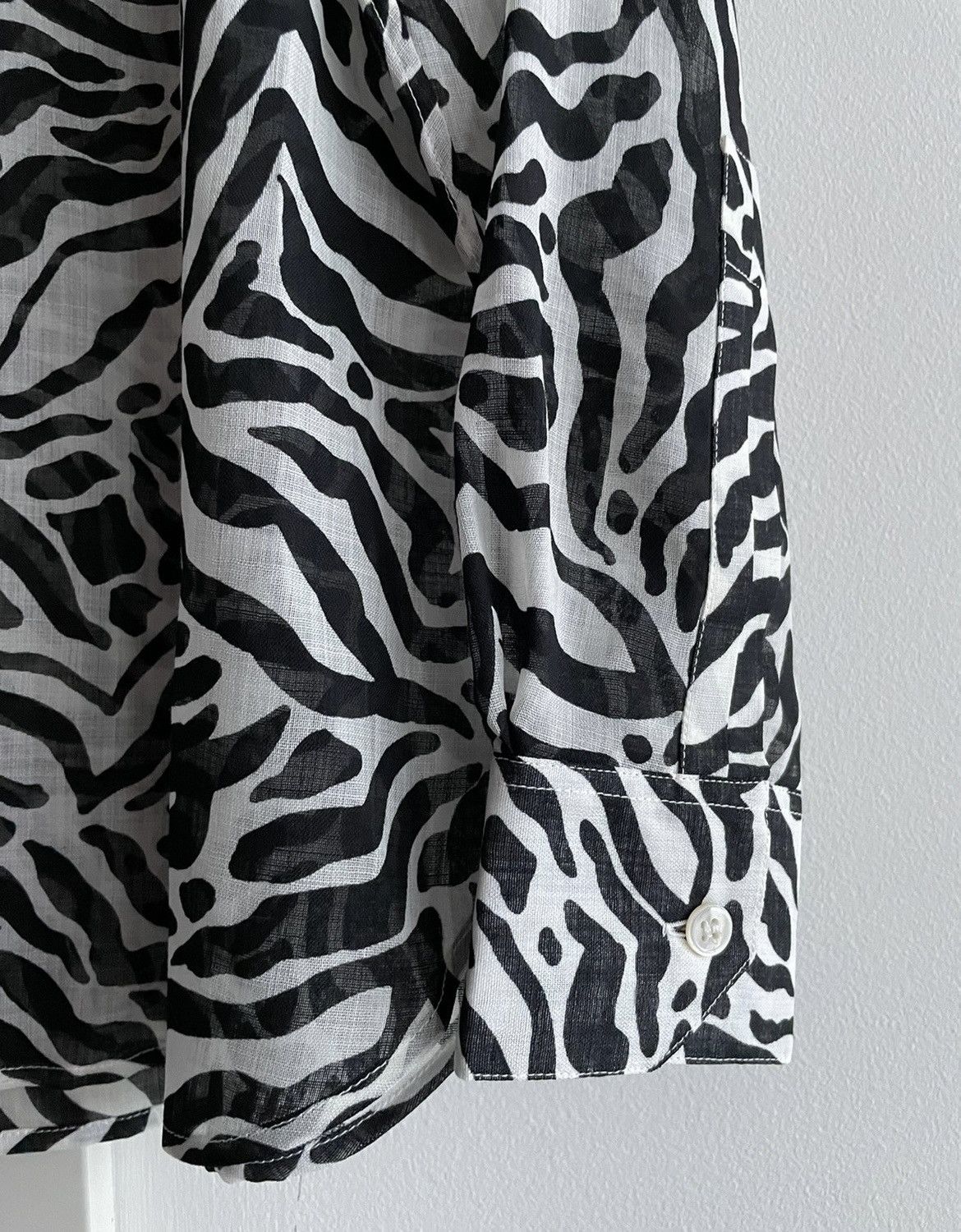 Hedi Slimane × Saint Laurent Paris × Yves Saint Laurent $1,100 Sold Out Brand NEW Rare Iconic Runway Zebra Shirt Size US M / EU 48-50 / 2 - 5 Thumbnail