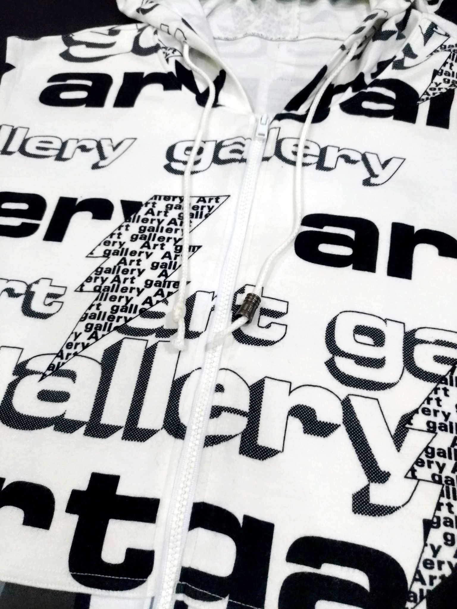 Art Comes First × Designer RARE! ART GALLERY ITALY RETRO SPELL OUT SLEEVELESS HOODIE Size US M / EU 48-50 / 2 - 5 Thumbnail