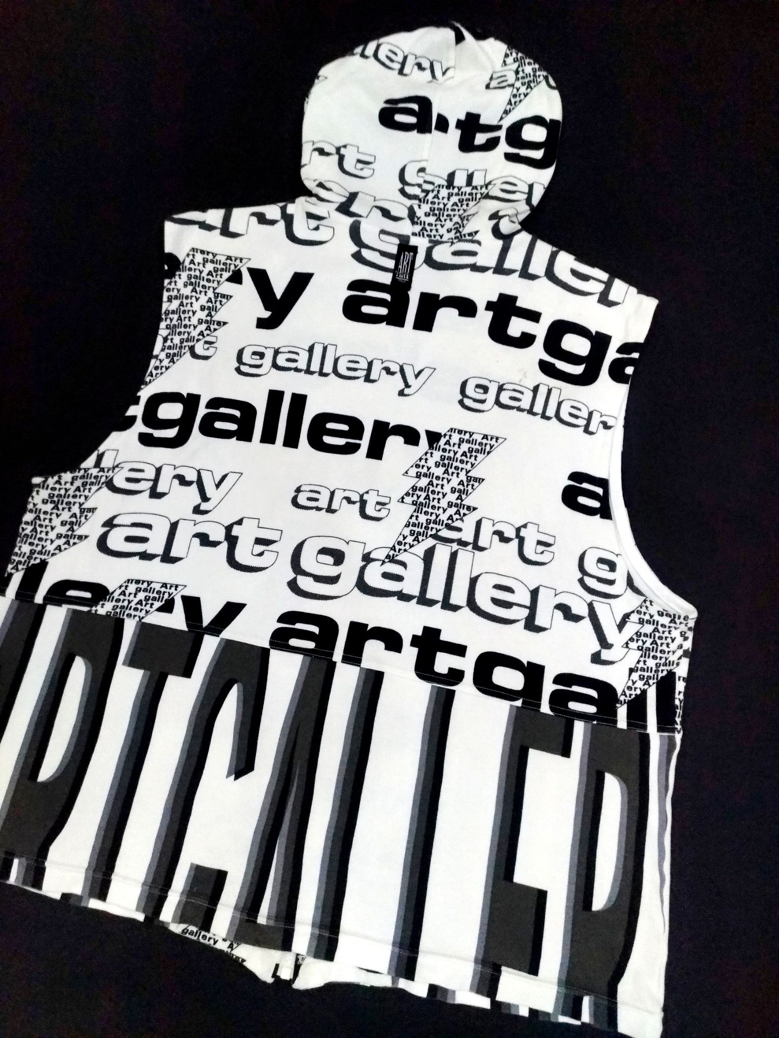 Art Comes First × Designer RARE! ART GALLERY ITALY RETRO SPELL OUT SLEEVELESS HOODIE Size US M / EU 48-50 / 2 - 8 Thumbnail