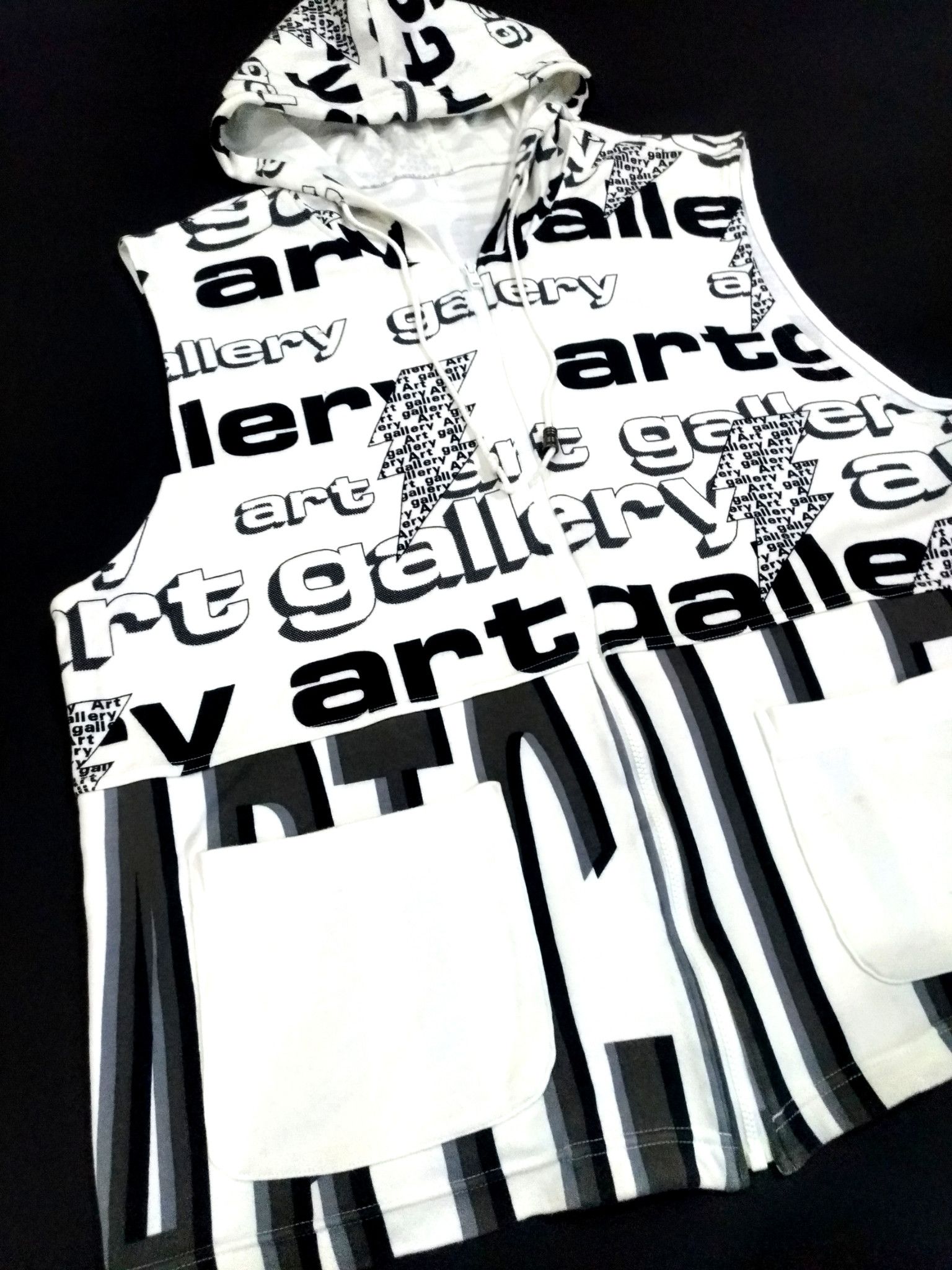 Art Comes First × Designer RARE! ART GALLERY ITALY RETRO SPELL OUT SLEEVELESS HOODIE Size US M / EU 48-50 / 2 - 4 Thumbnail