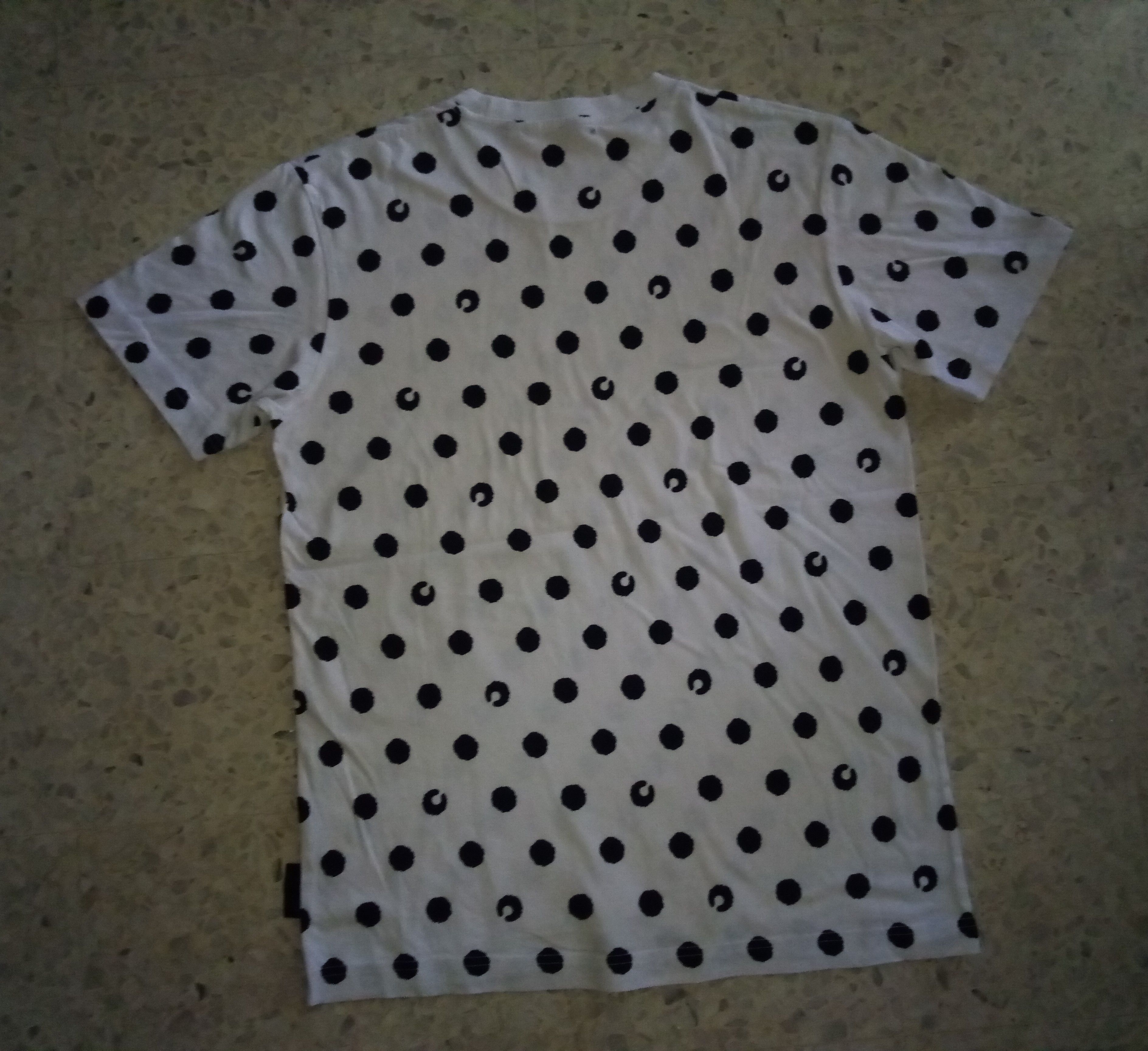 Medicom Toy × Uniqlo Uniqlo x Medicom Toy Bearbrick brand toys tshirt Size US M / EU 48-50 / 2 - 3 Thumbnail