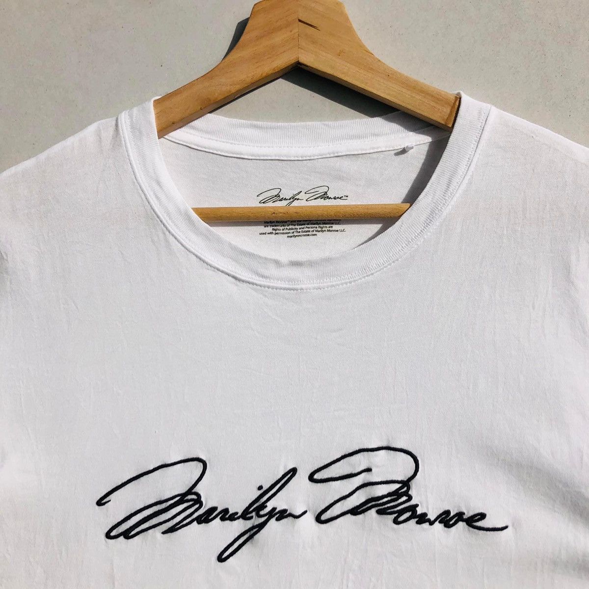 Band Tees 🔥Accept Binding Offer🔥 Marilyn Monroe Signature Size US L / EU 52-54 / 3 - 2 Thumbnail