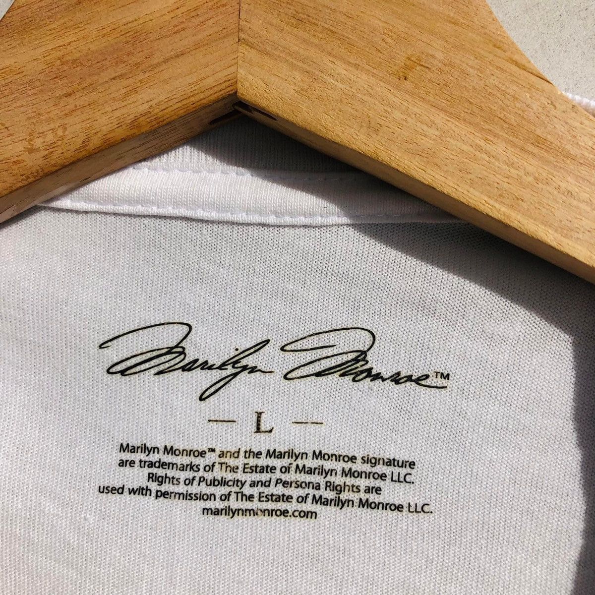 Band Tees 🔥Accept Binding Offer🔥 Marilyn Monroe Signature Size US L / EU 52-54 / 3 - 3 Thumbnail