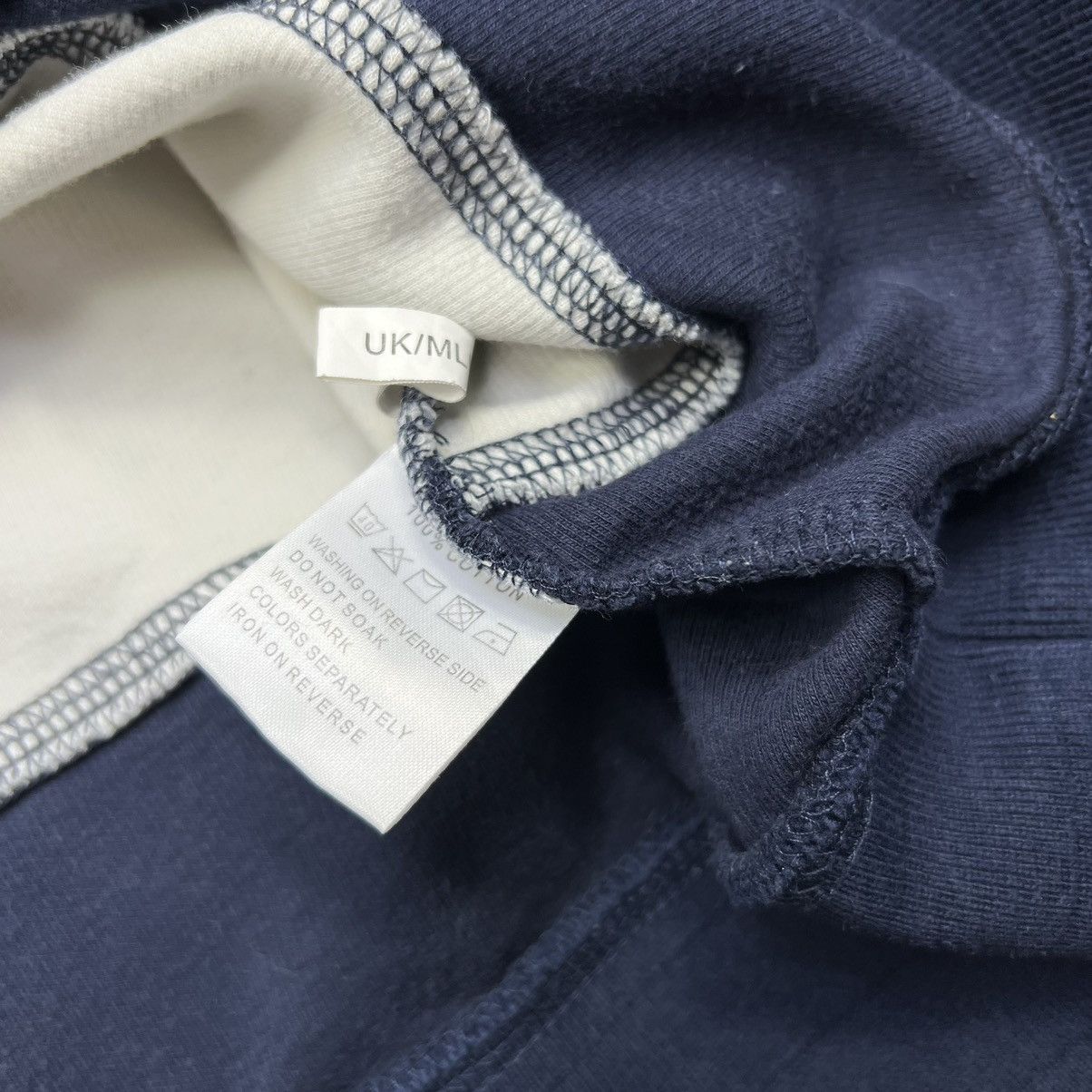 Yves Saint Laurent Vintage Yves Saint Laurent Sweatshirt Zip Navy Beige Logo Size US L / EU 52-54 / 3 - 5 Thumbnail