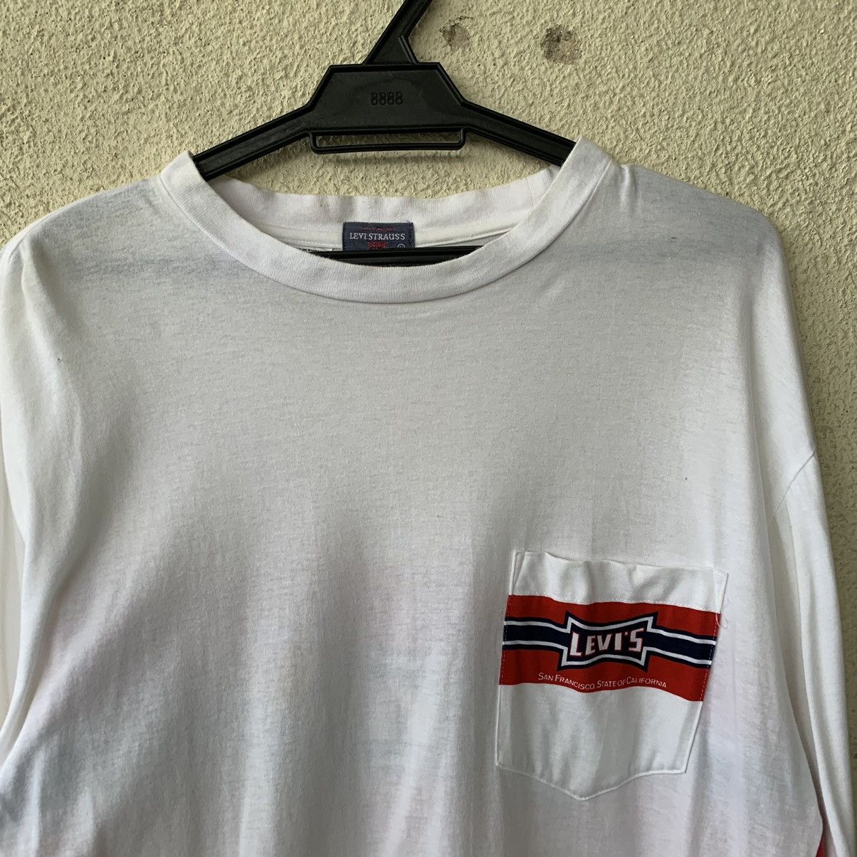 Levi's Levi’s vintage 90s long sleeve single pocket tshirt tee Size US L / EU 52-54 / 3 - 17 Thumbnail