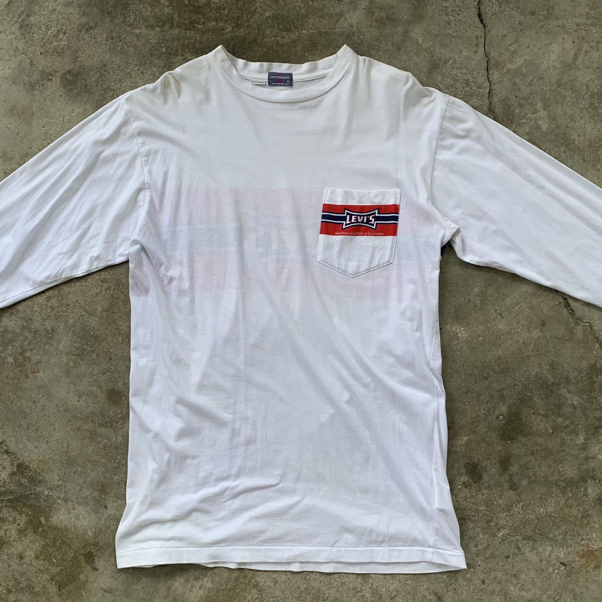 Levi's Levi’s vintage 90s long sleeve single pocket tshirt tee Size US L / EU 52-54 / 3 - 3 Thumbnail
