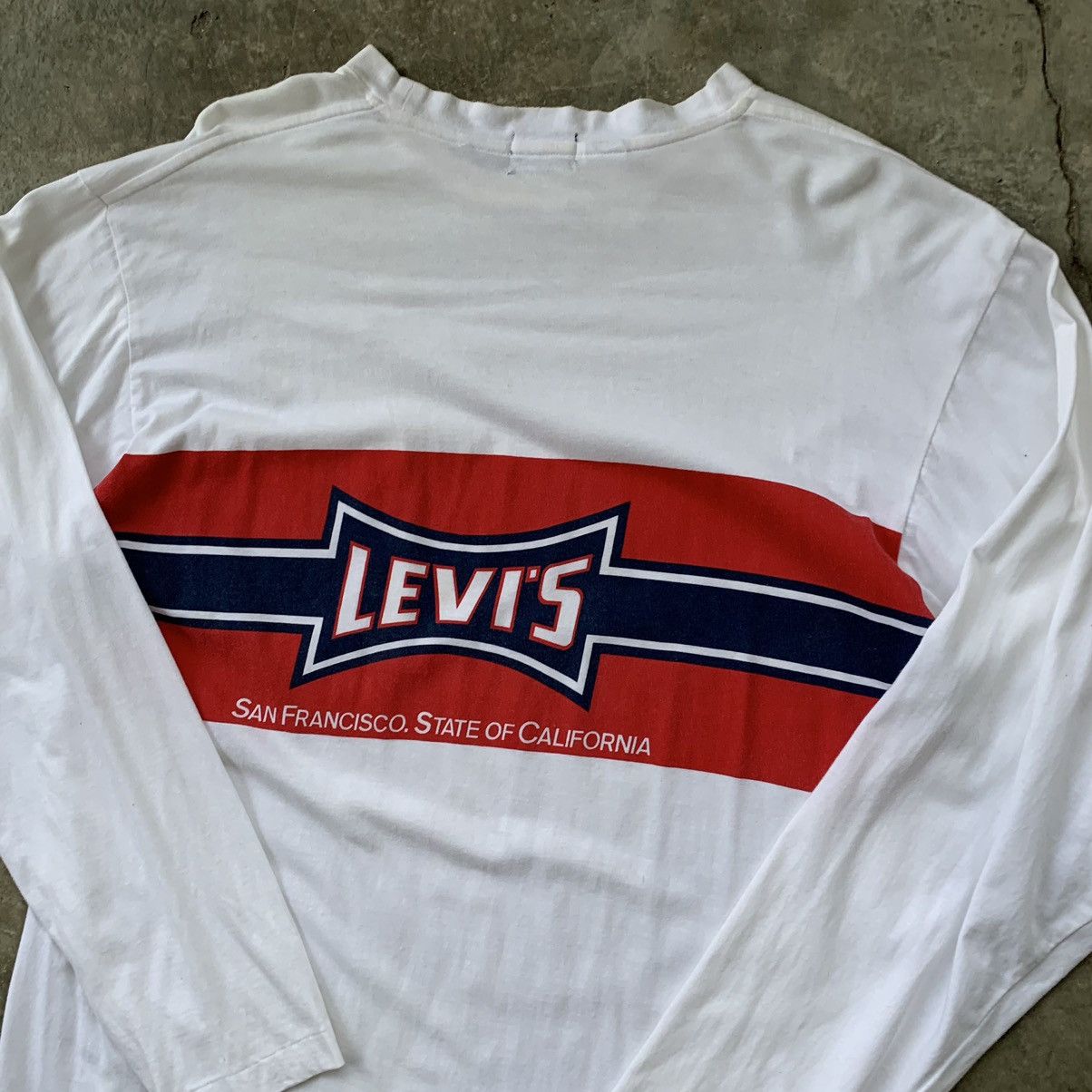 Levi's Levi’s vintage 90s long sleeve single pocket tshirt tee Size US L / EU 52-54 / 3 - 15 Thumbnail