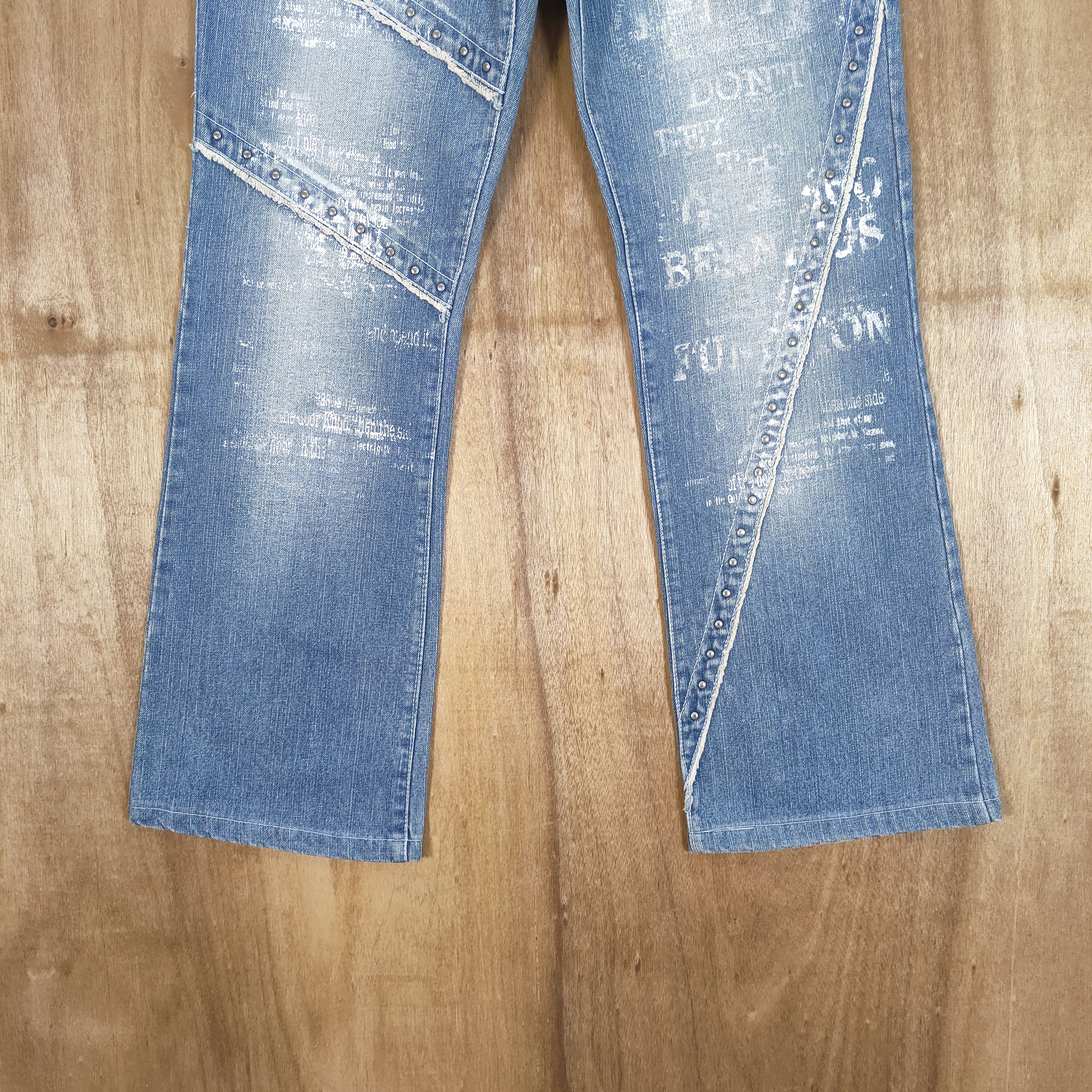 Japanese Brand JAPANESE BRAND FADED FLARE DENIM PANTS Size US 30 / EU 46 - 3 Thumbnail