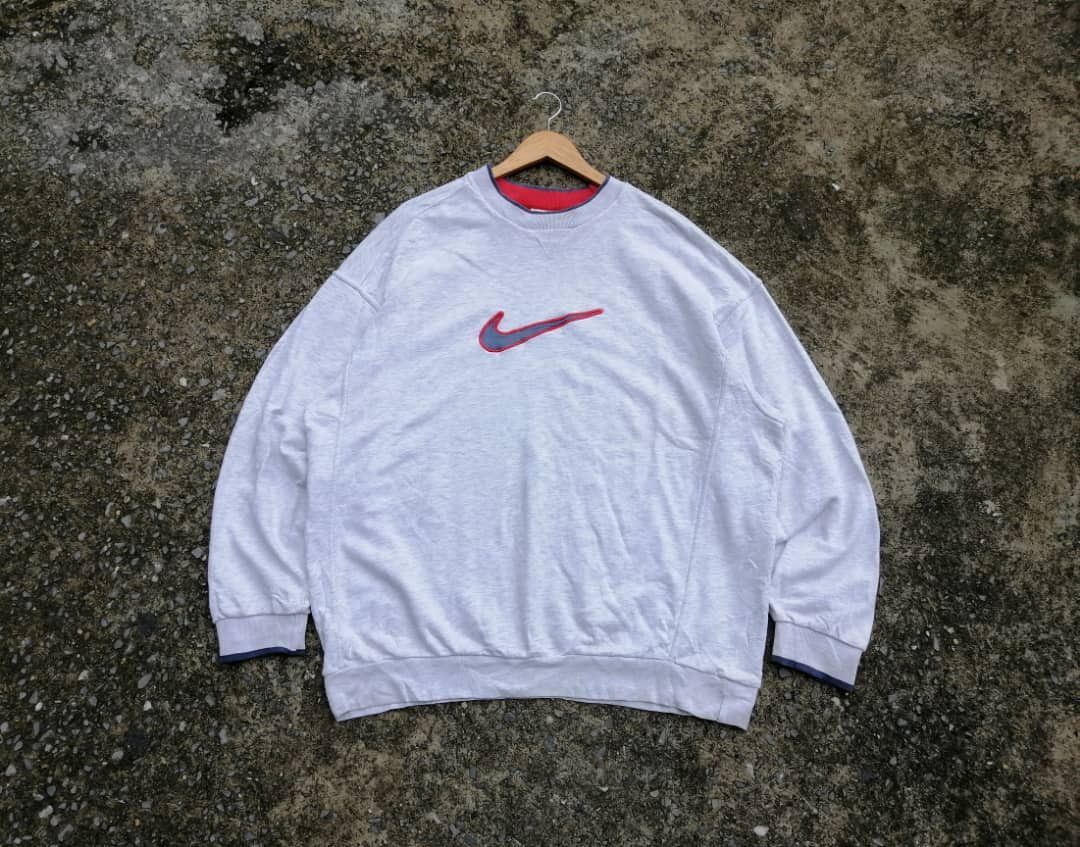 Vintage Nike Swoosh Sweatshirt