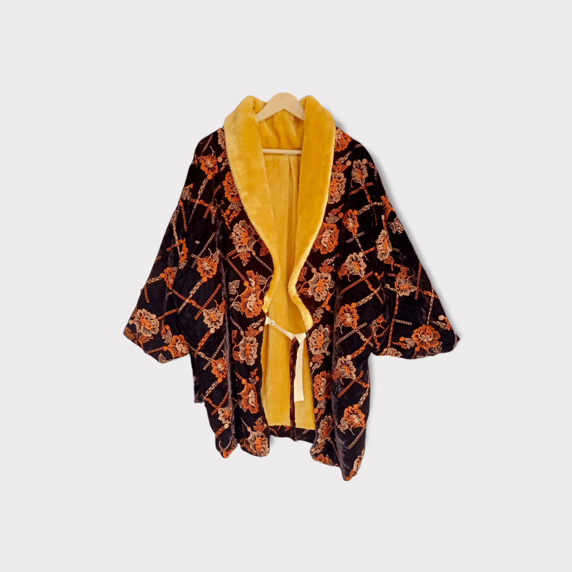 Japanese Brand Flower Embroidery Kimono Pile Rayon Size US XXL / EU 58 / 5 - 1 Thumbnail