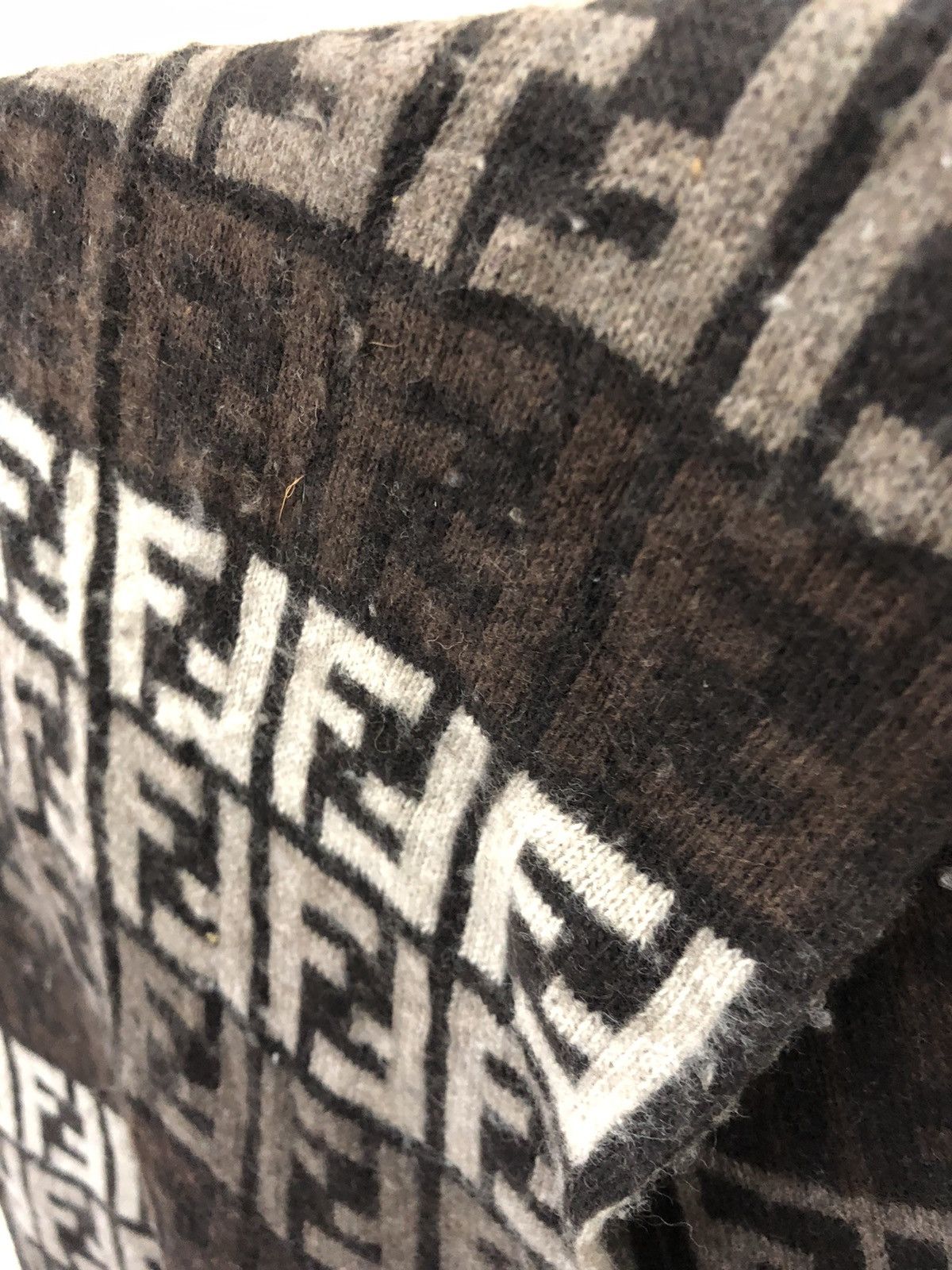 Fendi FENDI monogram mufler/ scarf 47% wool Size ONE SIZE - 9 Thumbnail