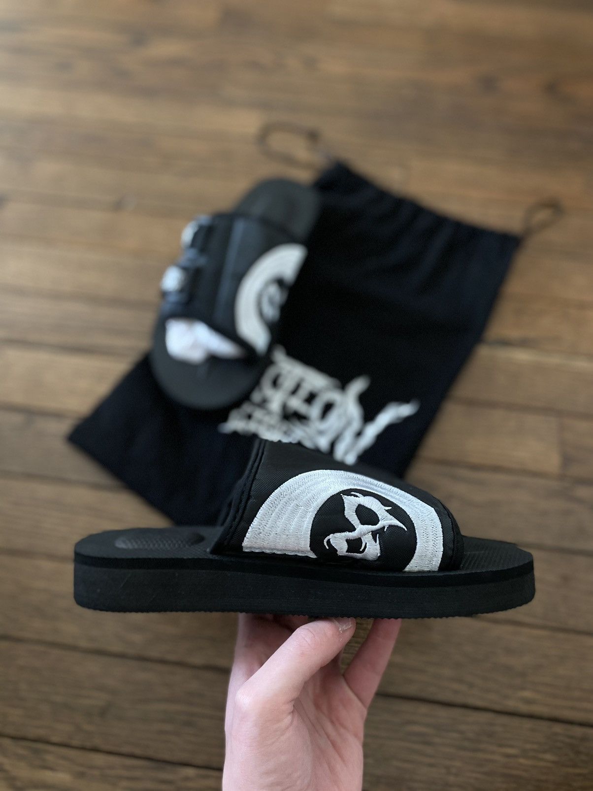 Section 8 Section 8 Black Eight Ball Logo Sandals size 7 ❄️🧊 japan Size US 7 / EU 40 - 5 Thumbnail