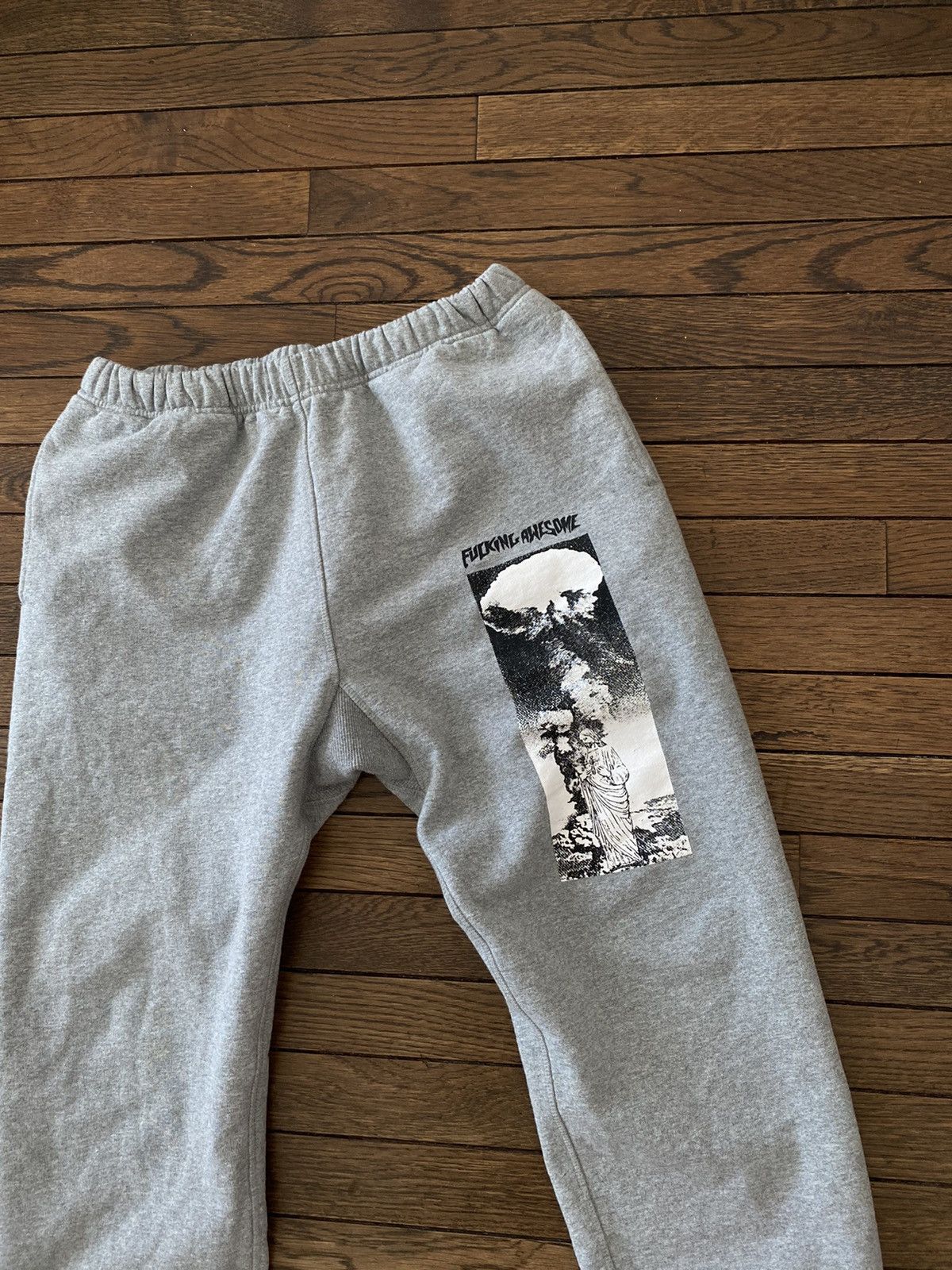 Fucking Awesome RARE OG Fucking Awesome Grey God of Bombs Sweatpants Large Size US 34 / EU 50 - 2 Thumbnail