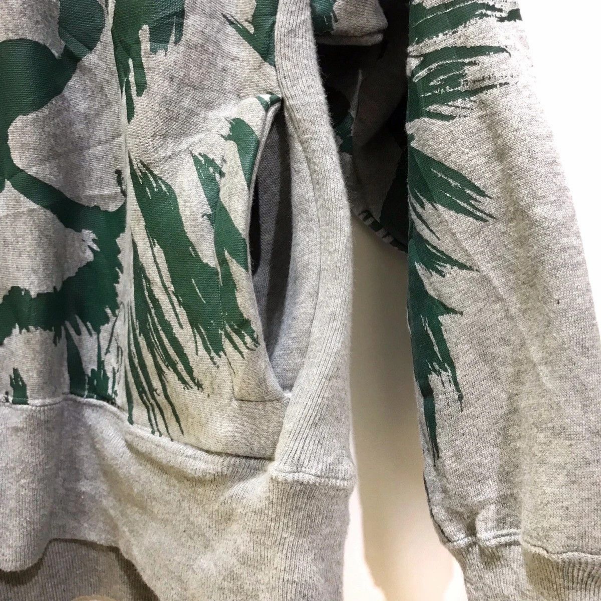 Japanese Brand × Vintage Vintage Japanese Brand Lion Sweatshirts Over Prints Size US L / EU 52-54 / 3 - 4 Thumbnail