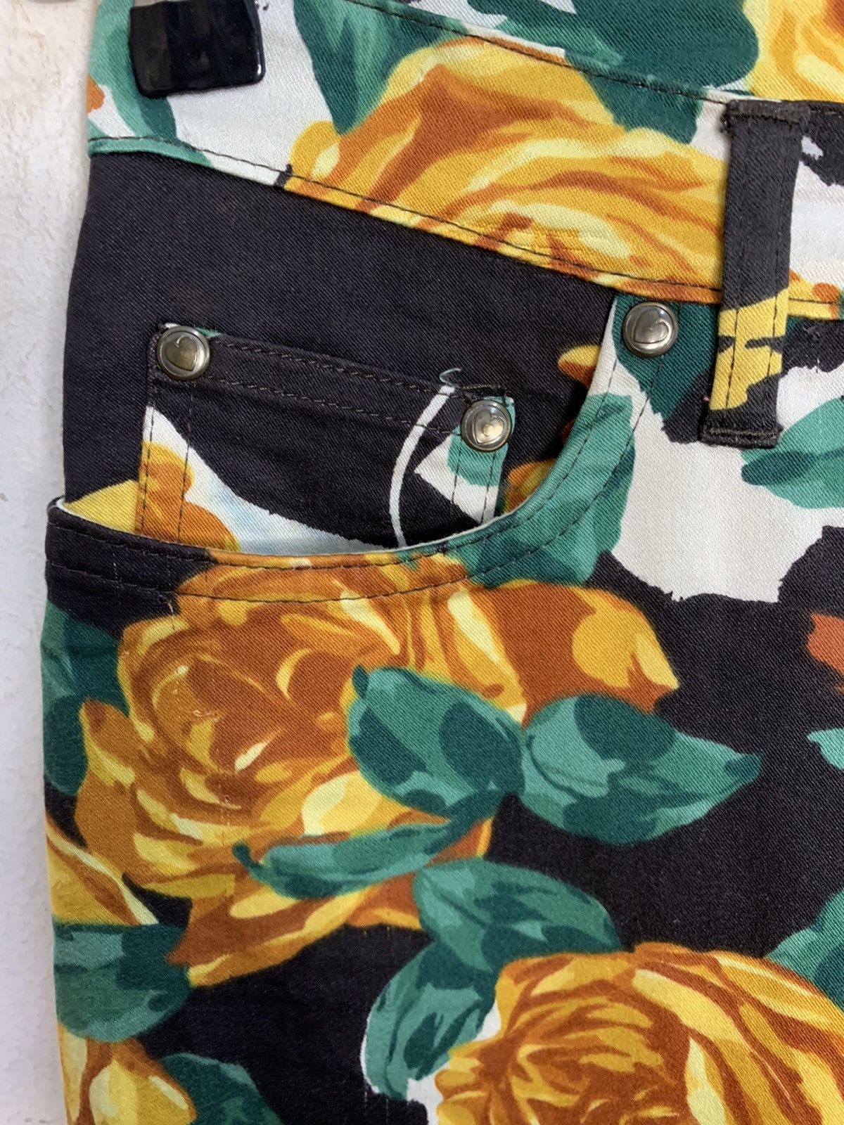 Moschino Moschino Riesda Agrimmore Jeans Bold Multi-Color Floral Pant Size 27" / US 4 / IT 40 - 7 Thumbnail