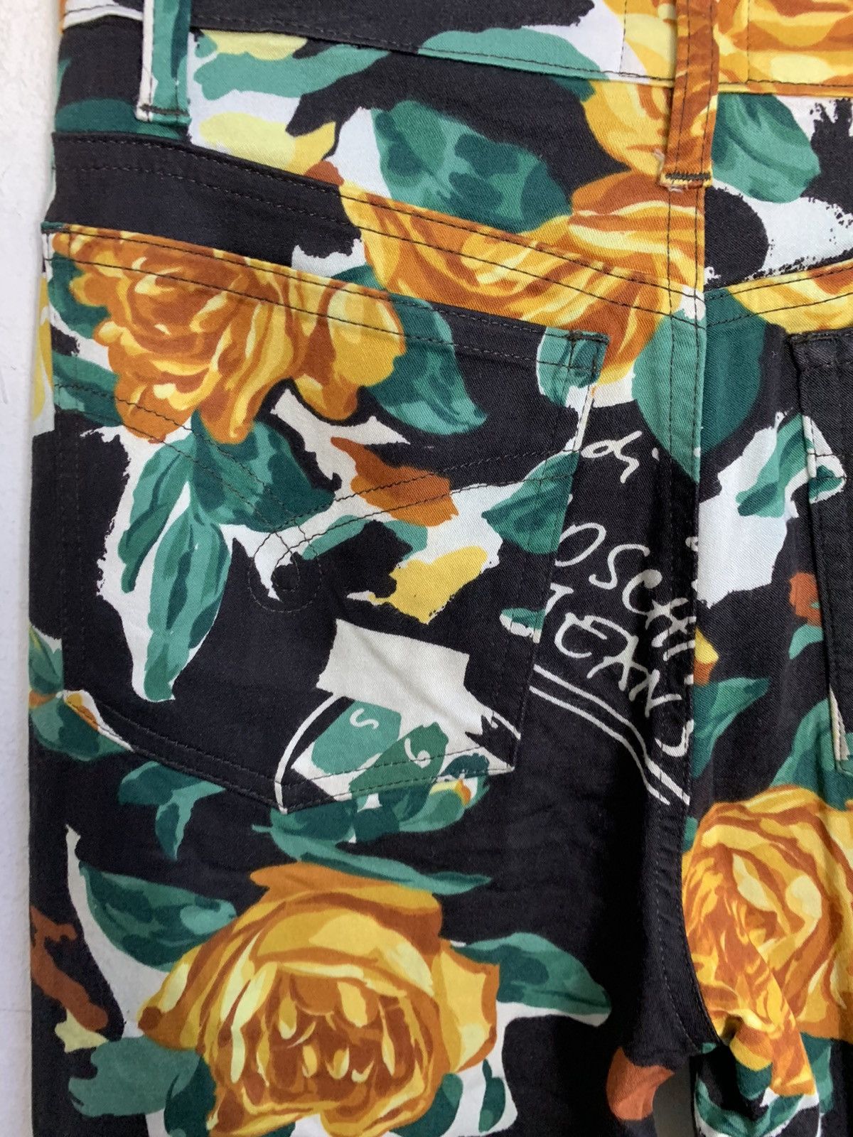 Moschino Moschino Riesda Agrimmore Jeans Bold Multi-Color Floral Pant Size 27" / US 4 / IT 40 - 9 Thumbnail