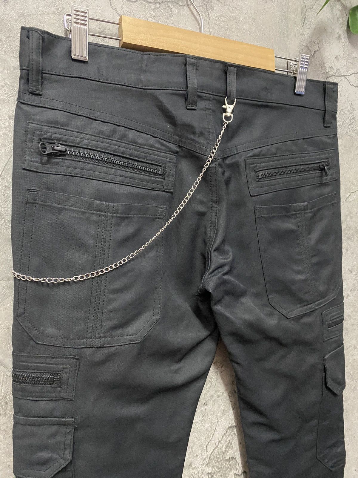Japanese Brand × Schlussel Schlussel Japan Tactical Multipocket Black Oil Cargo Pants Size US 30 / EU 46 - 12 Thumbnail
