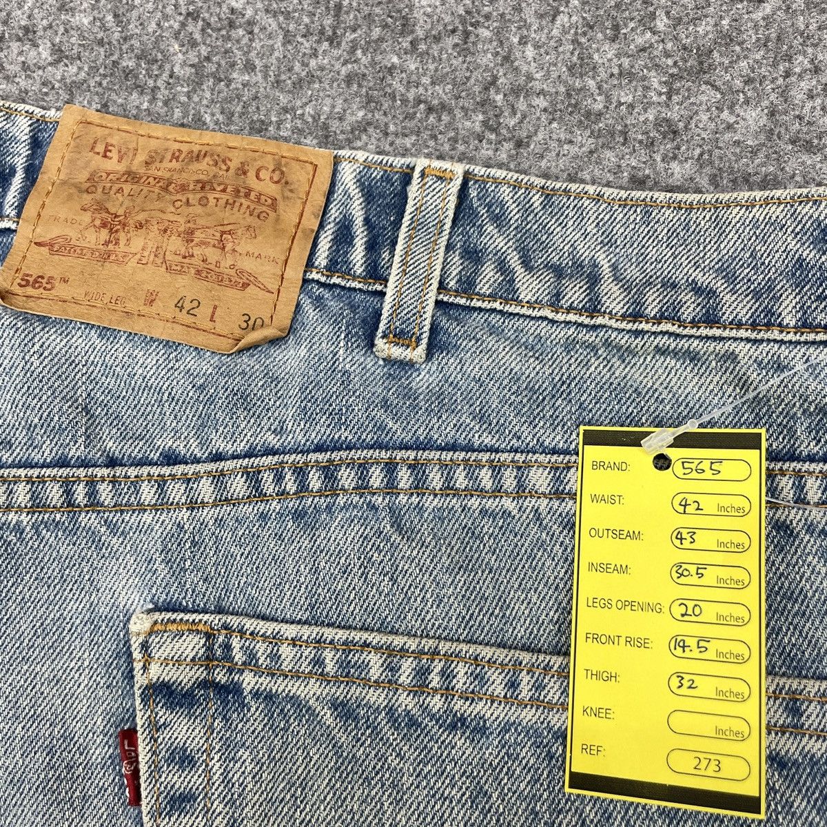 Levi's × Vintage Vintage Levi's 565 Blue Light Wash - wc 273 Size US 42 / EU 58 - 13 Thumbnail