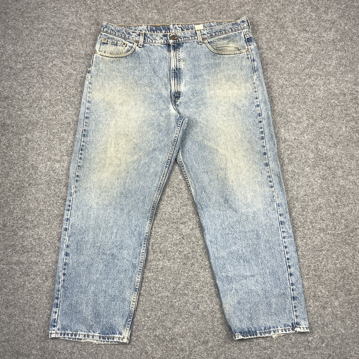 Levi's × Vintage Vintage Levi's 565 Blue Light Wash - wc 273 Size US 42 / EU 58 - 1 Thumbnail