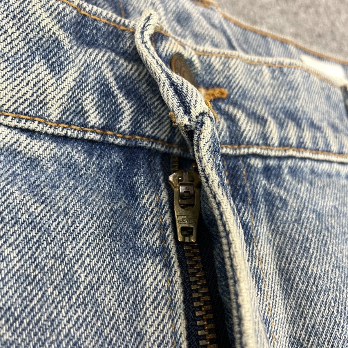 Levi's × Vintage Vintage Levi's 565 Blue Light Wash - wc 273 Size US 42 / EU 58 - 8 Thumbnail