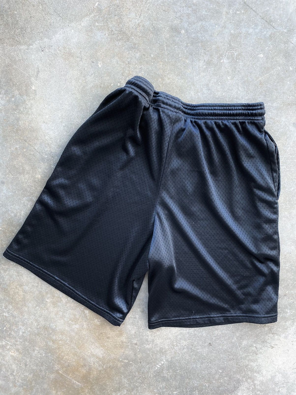 Brockhampton Brockhampton Black Mesh Champion Couch Logo Shorts Small S Size US 30 / EU 46 - 4 Thumbnail