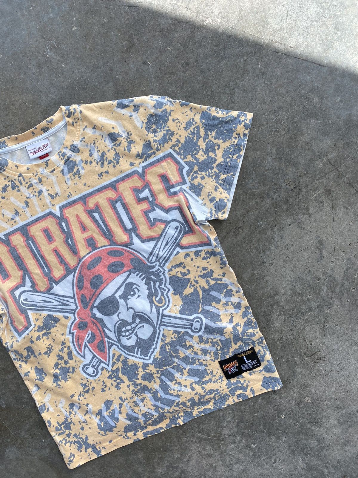 Mitchell & Ness Mitchell and Ness Pittsburgh Pirates All Over Tie Dye Tee ❄️ Size US L / EU 52-54 / 3 - 2 Thumbnail