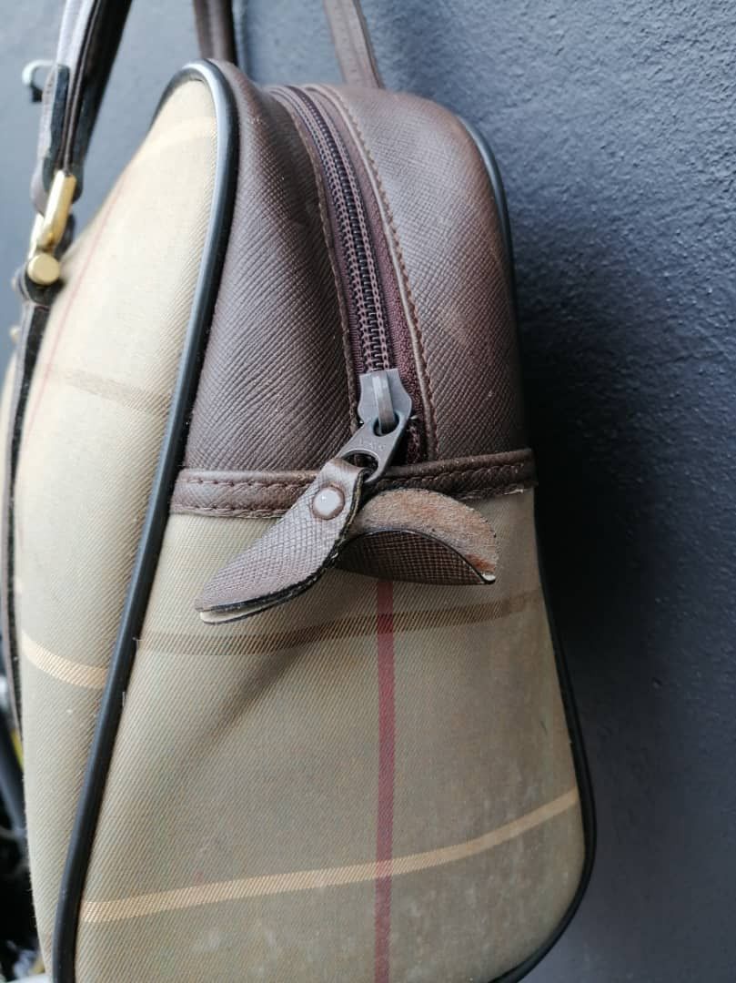 Burberry Burberry Plaid Canvas Boston Handbag Size ONE SIZE - 7 Thumbnail