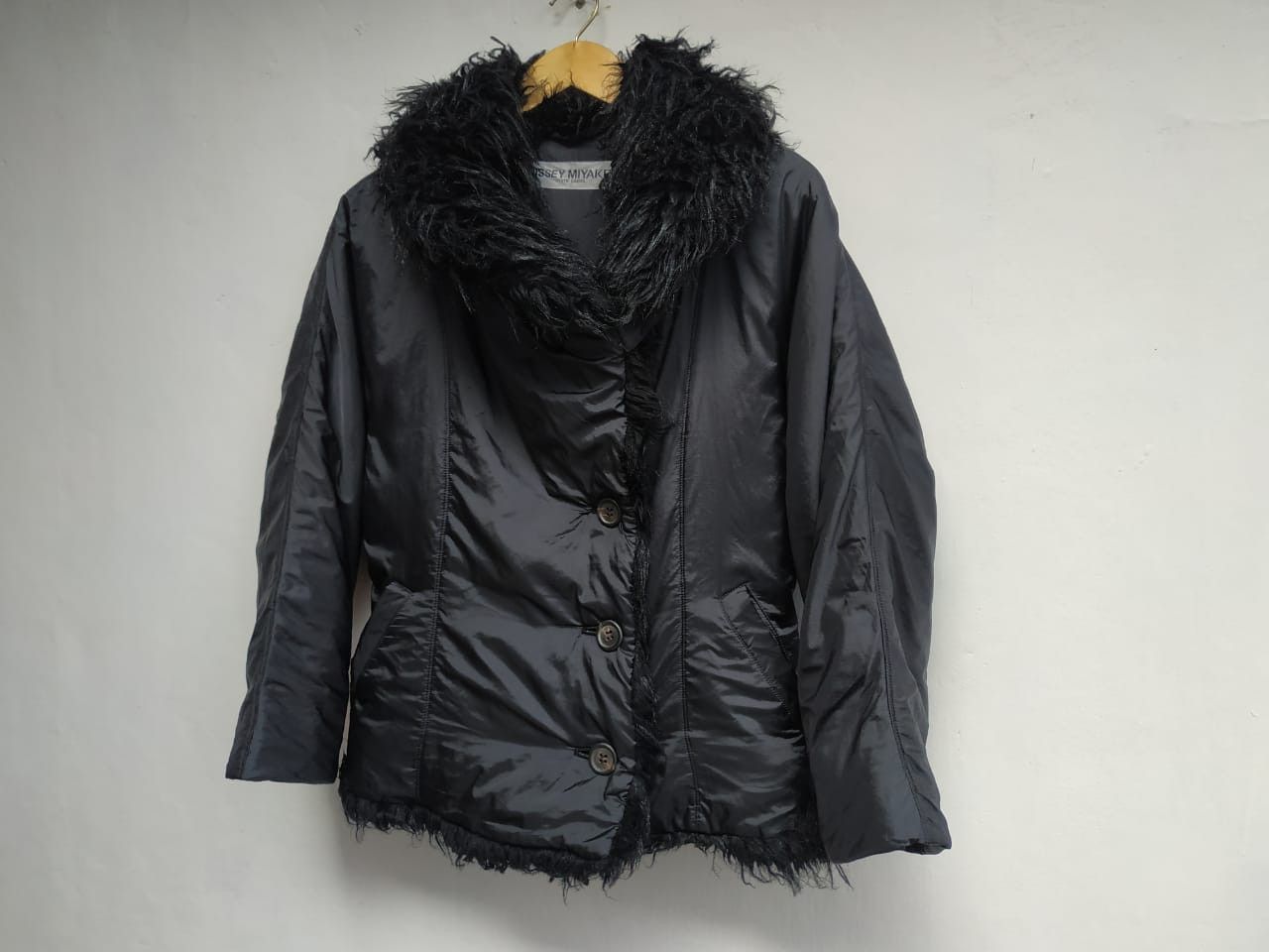 Issey Miyake Women M to L, Issey Miyake White Label Fur Coat Size M / US 6-8 / IT 42-44 - 2 Thumbnail