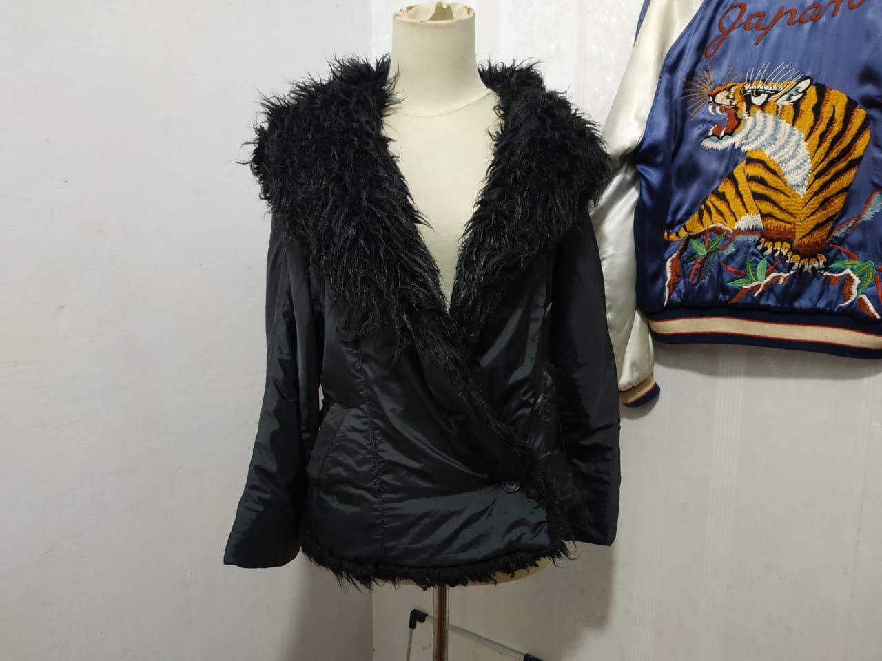 Issey Miyake Women M to L, Issey Miyake White Label Fur Coat Size M / US 6-8 / IT 42-44 - 25 Thumbnail