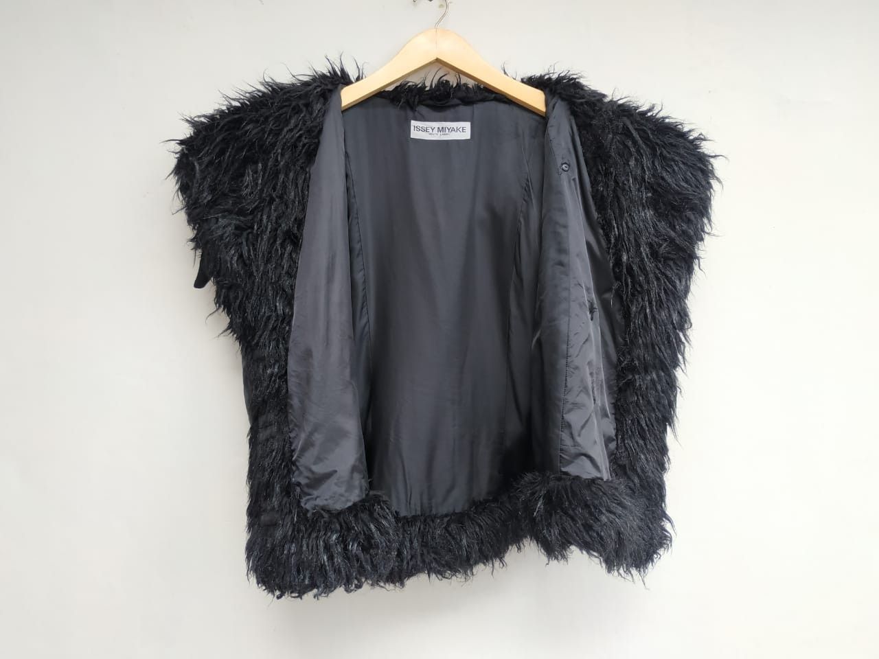 Issey Miyake Women M to L, Issey Miyake White Label Fur Coat Size M / US 6-8 / IT 42-44 - 4 Thumbnail