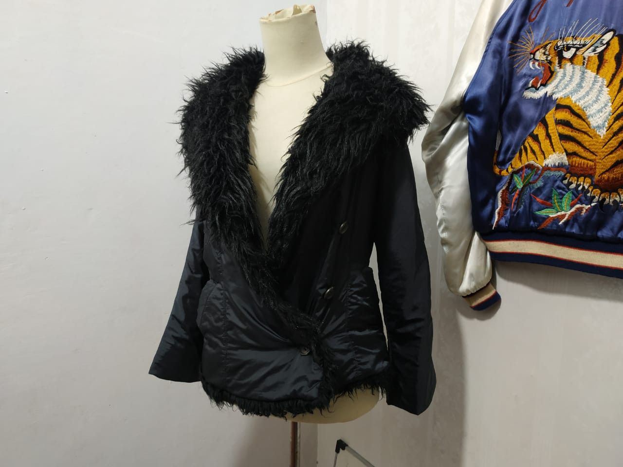 Issey Miyake Women M to L, Issey Miyake White Label Fur Coat Size M / US 6-8 / IT 42-44 - 24 Thumbnail