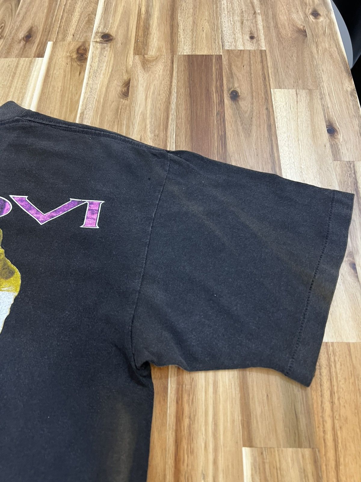 Bon Jovi Vintage 90’s Bon Jovi Keep The Faith TRASHED Shirts Size US L / EU 52-54 / 3 - 10 Thumbnail