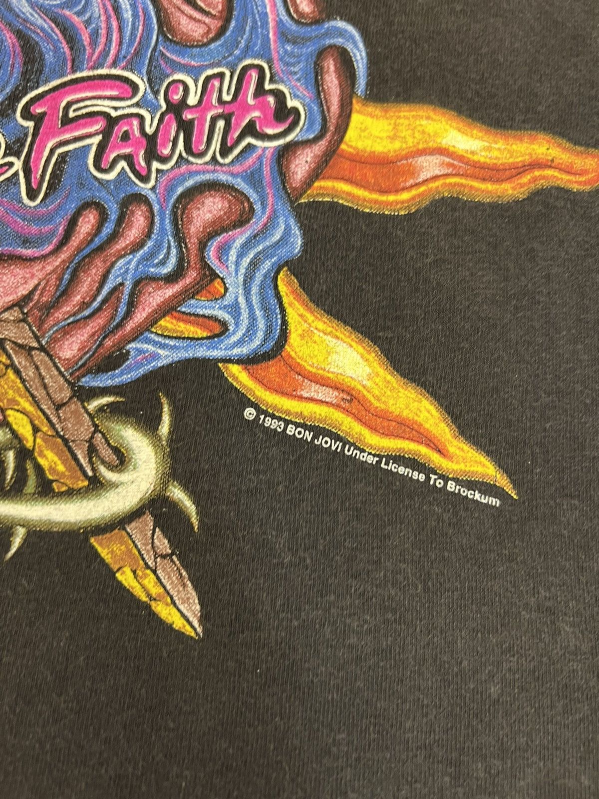 Bon Jovi Vintage 90’s Bon Jovi Keep The Faith TRASHED Shirts Size US L / EU 52-54 / 3 - 4 Thumbnail