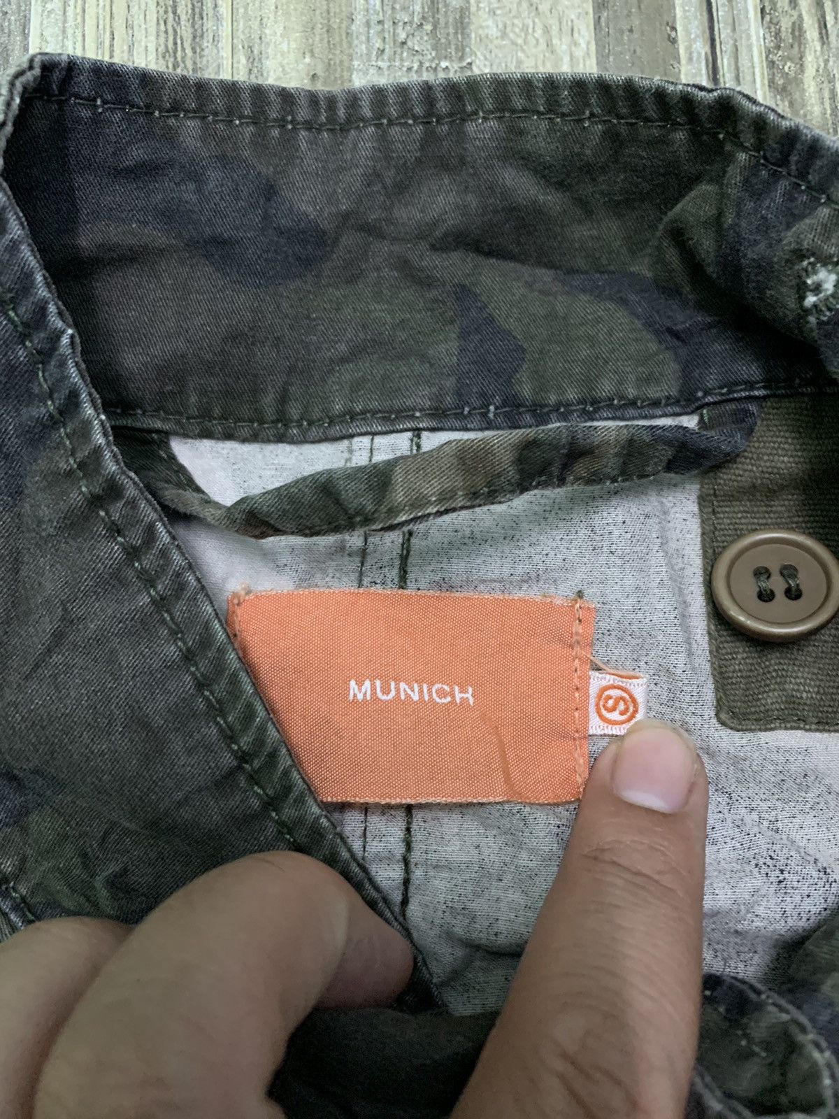 Other Nice Army Camo Military Uniform Shirt Size US S / EU 44-46 / 1 - 6 Thumbnail