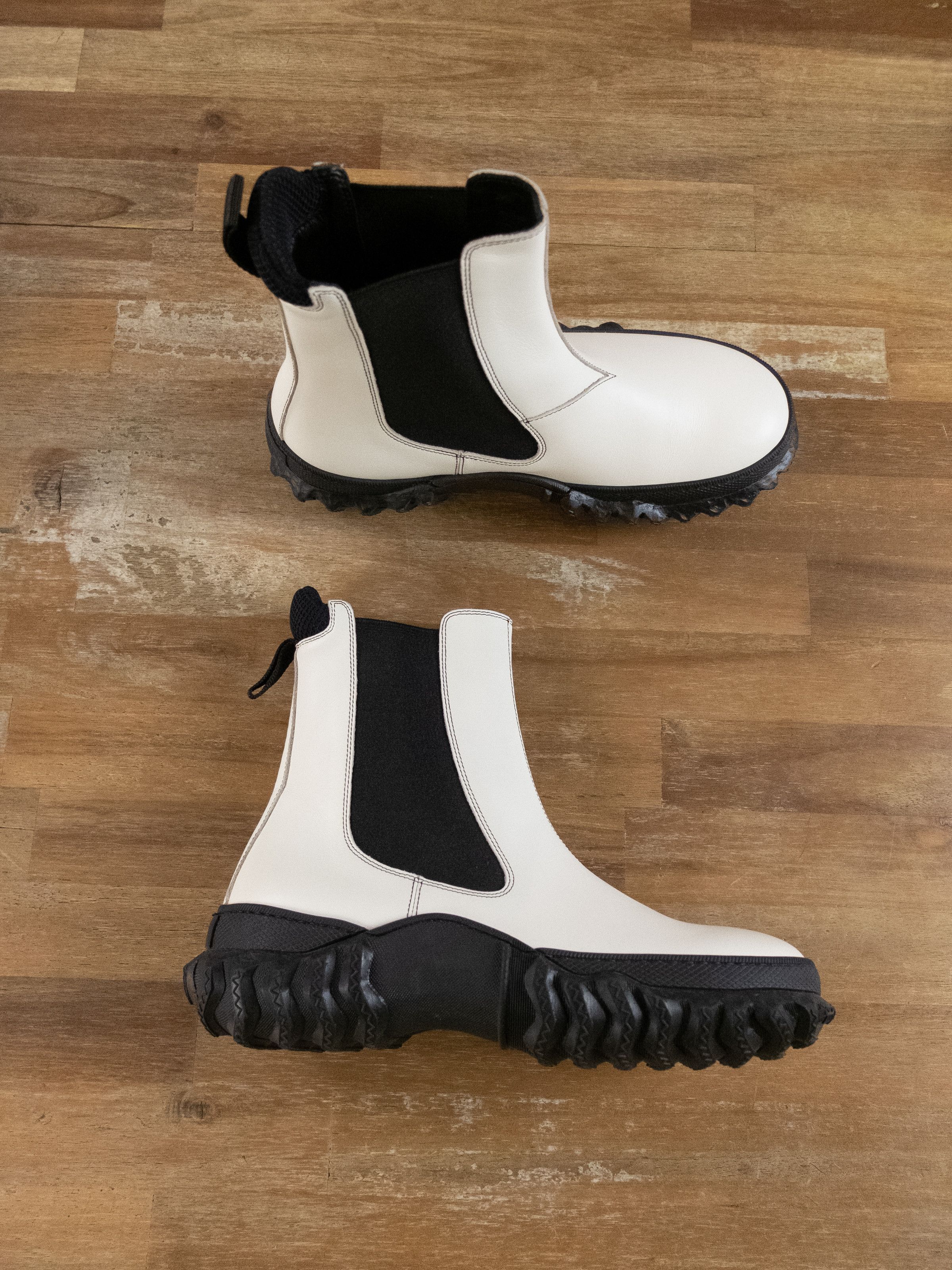 Marni MARNI chunky sole white leather Chelsea ankle boots 7 US 37 Size US 7 / IT 37 - 1 Thumbnail