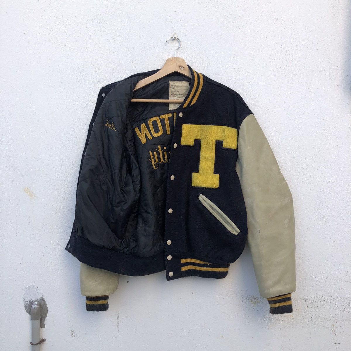 Japanese Brand VINTAGE VARSITY JACKET DELONG EMBROIDERED BIG LOGO Size US M / EU 48-50 / 2 - 11 Thumbnail