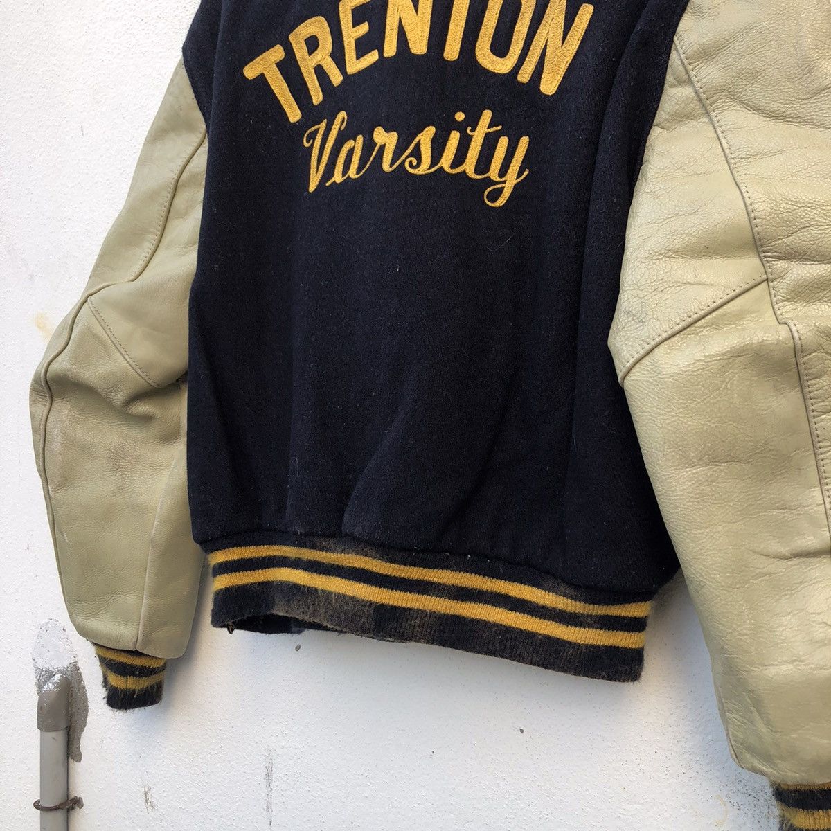 Japanese Brand VINTAGE VARSITY JACKET DELONG EMBROIDERED BIG LOGO Size US M / EU 48-50 / 2 - 10 Thumbnail