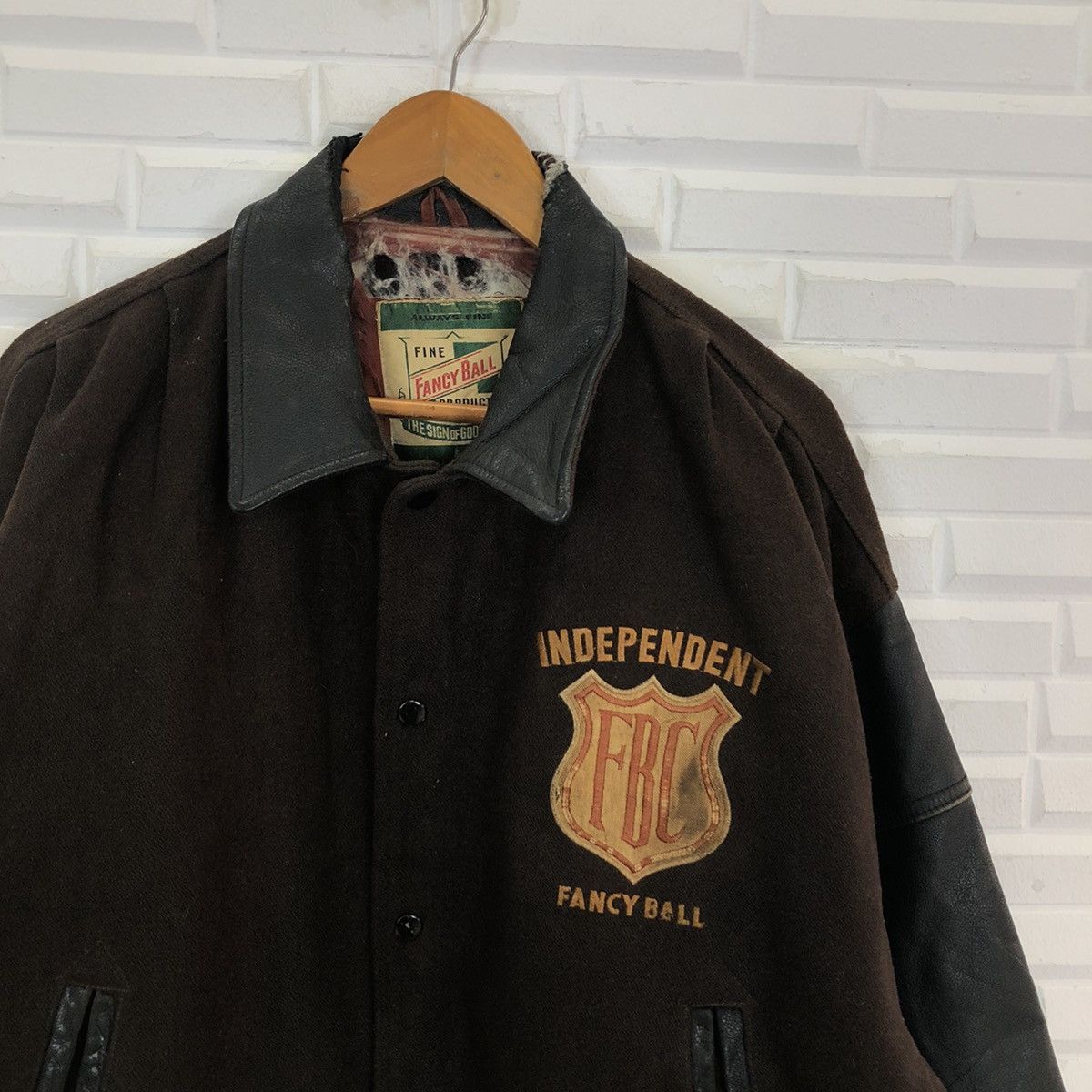 Japanese Brand VINTAGE FANCY BALL BIG LOGO VARSITY JACKET LEATHER HANDLING Size US L / EU 52-54 / 3 - 7 Thumbnail