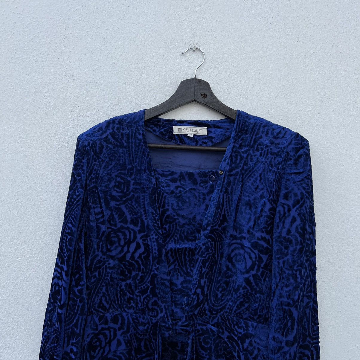Givenchy LUXURY WEAR GIVENCHY HI FORMAL FOR WOMAN WEAR Size US M / EU 48-50 / 2 - 3 Thumbnail